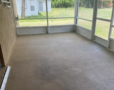 443 Sw Sadwick Avenue - Photo Thumbnail 7
