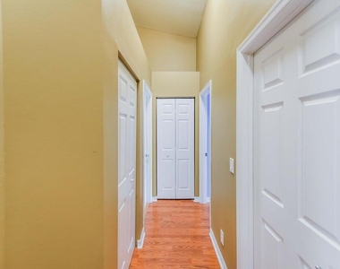9687 Lago Drive - Photo Thumbnail 12