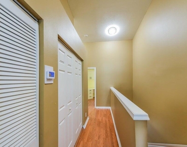 9687 Lago Drive - Photo Thumbnail 8