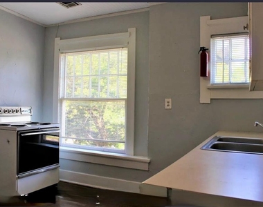 2224 Nw 16th Street - Photo Thumbnail 5