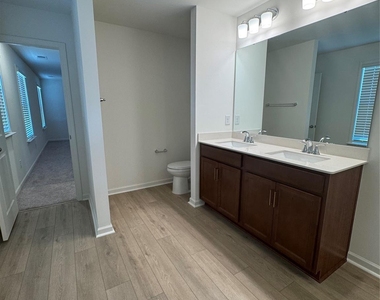 1020 Cunningham Farm Drive - Photo Thumbnail 25