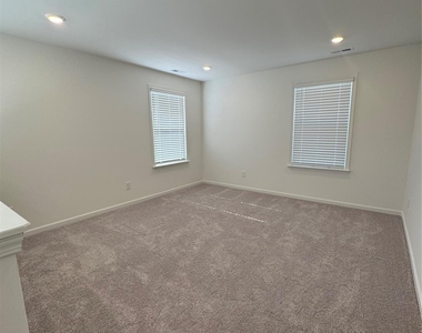 1020 Cunningham Farm Drive - Photo Thumbnail 20