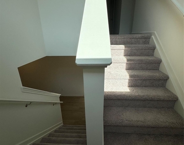 1020 Cunningham Farm Drive - Photo Thumbnail 19