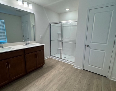 1020 Cunningham Farm Drive - Photo Thumbnail 24