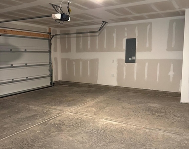 1020 Cunningham Farm Drive - Photo Thumbnail 31