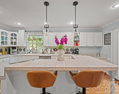 16003 Molokai Drive - Photo Thumbnail 18