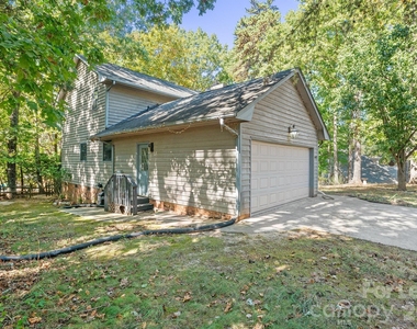 16003 Molokai Drive - Photo Thumbnail 1