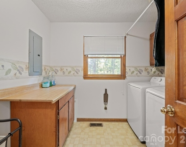 16003 Molokai Drive - Photo Thumbnail 17