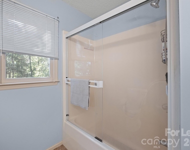 16003 Molokai Drive - Photo Thumbnail 21