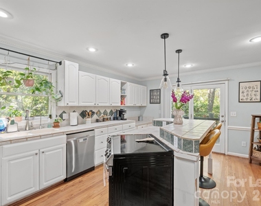 16003 Molokai Drive - Photo Thumbnail 15