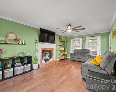 16003 Molokai Drive - Photo Thumbnail 3