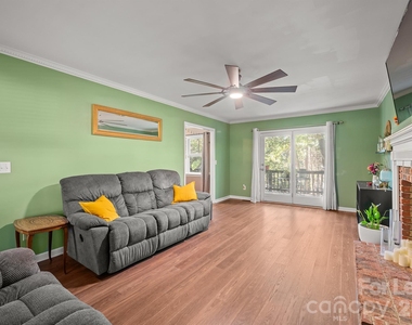16003 Molokai Drive - Photo Thumbnail 5