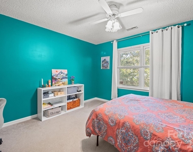 16003 Molokai Drive - Photo Thumbnail 20