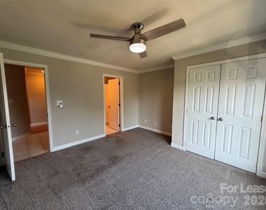 7834 Village Harbor Drive - Photo Thumbnail 13