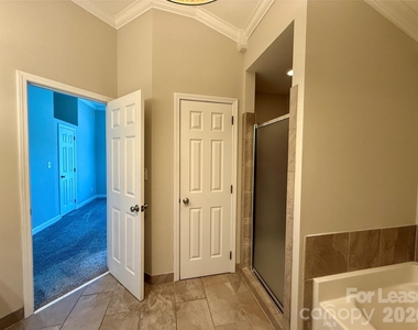 7834 Village Harbor Drive - Photo Thumbnail 29