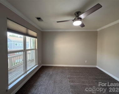 7834 Village Harbor Drive - Photo Thumbnail 10