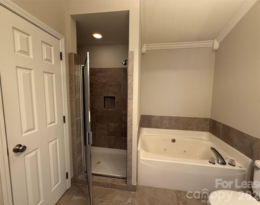 7834 Village Harbor Drive - Photo Thumbnail 30
