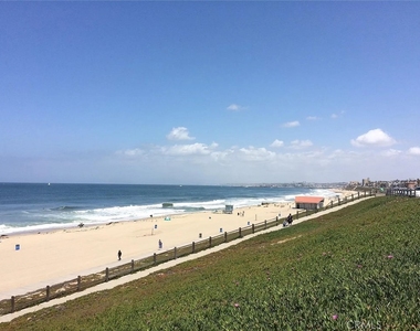 702 S Pacific Coast Highway - Photo Thumbnail 6