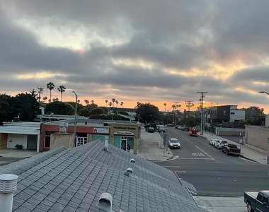 702 S Pacific Coast Highway - Photo Thumbnail 7