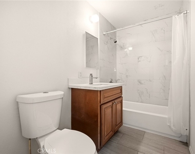 1234 W Rosewood Court - Photo Thumbnail 14