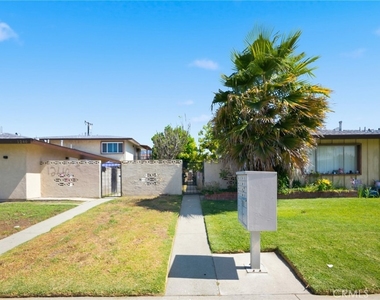 1234 W Rosewood Court - Photo Thumbnail 19