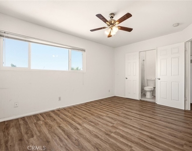 1234 W Rosewood Court - Photo Thumbnail 10