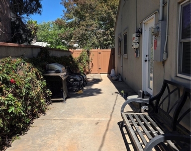 863 N 9th Avenue - Photo Thumbnail 22