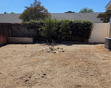 863 N 9th Avenue - Photo Thumbnail 23