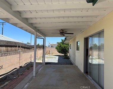 471 Whitney - Photo Thumbnail 5