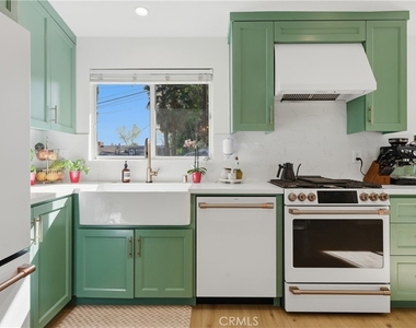 5618 Wilhelmina Avenue - Photo Thumbnail 12