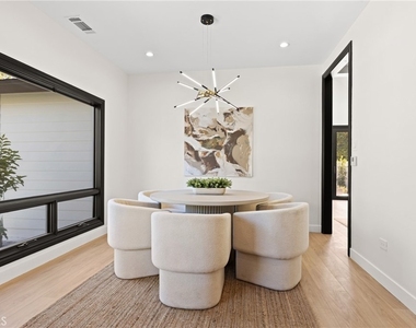 6016 N Woodlake Avenue - Photo Thumbnail 6