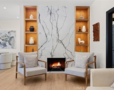 6016 N Woodlake Avenue - Photo Thumbnail 5