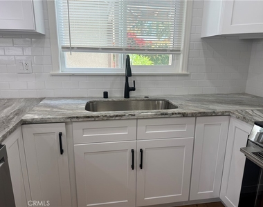 9671 Geyser Avenue - Photo Thumbnail 5