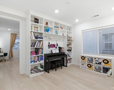 23768 Wilcox - Photo Thumbnail 7