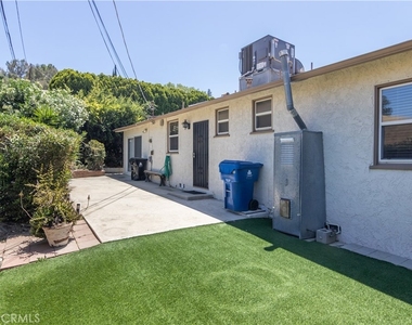 22436 Ave San Luis - Photo Thumbnail 18