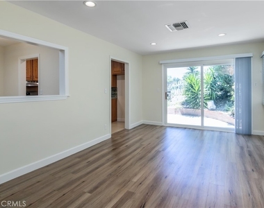 22436 Ave San Luis - Photo Thumbnail 8