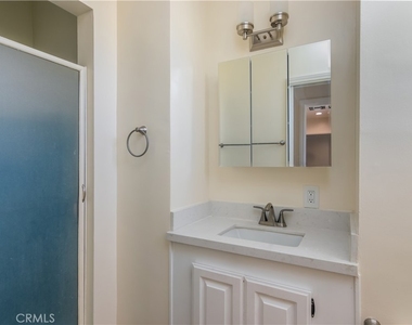 22436 Ave San Luis - Photo Thumbnail 17