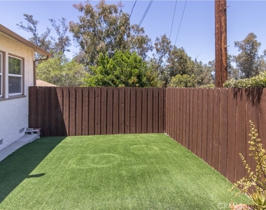 22436 Ave San Luis - Photo Thumbnail 20