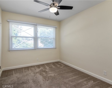 22436 Ave San Luis - Photo Thumbnail 16