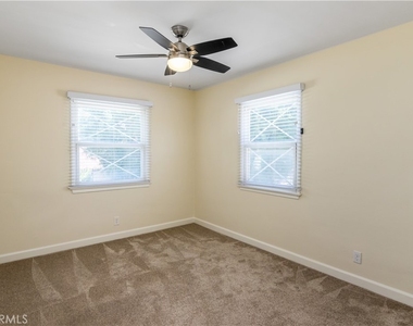22436 Ave San Luis - Photo Thumbnail 12