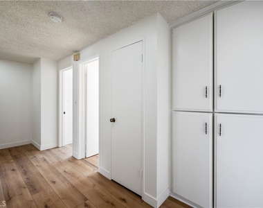 972 W 14th - Photo Thumbnail 4