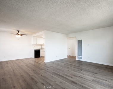 972 W 14th - Photo Thumbnail 15