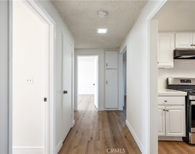 972 W 14th - Photo Thumbnail 3