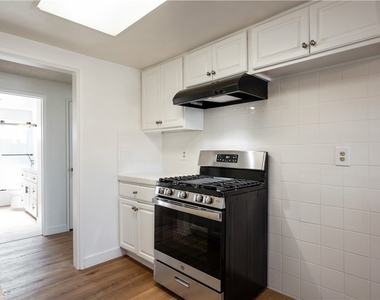 972 W 14th - Photo Thumbnail 19