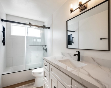 972 W 14th - Photo Thumbnail 7