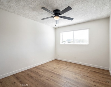 972 W 14th - Photo Thumbnail 5