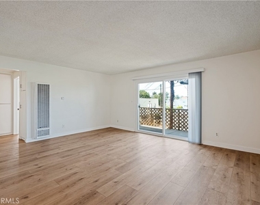 972 W 14th - Photo Thumbnail 12