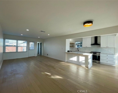 5427 W 135th Street - Photo Thumbnail 1
