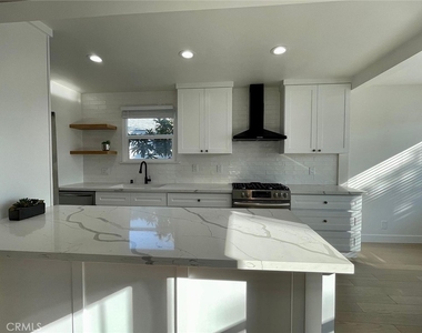 5427 W 135th Street - Photo Thumbnail 2