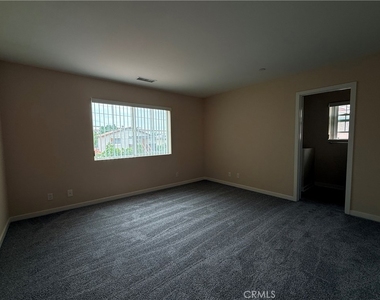 242 S Redwood - Photo Thumbnail 5